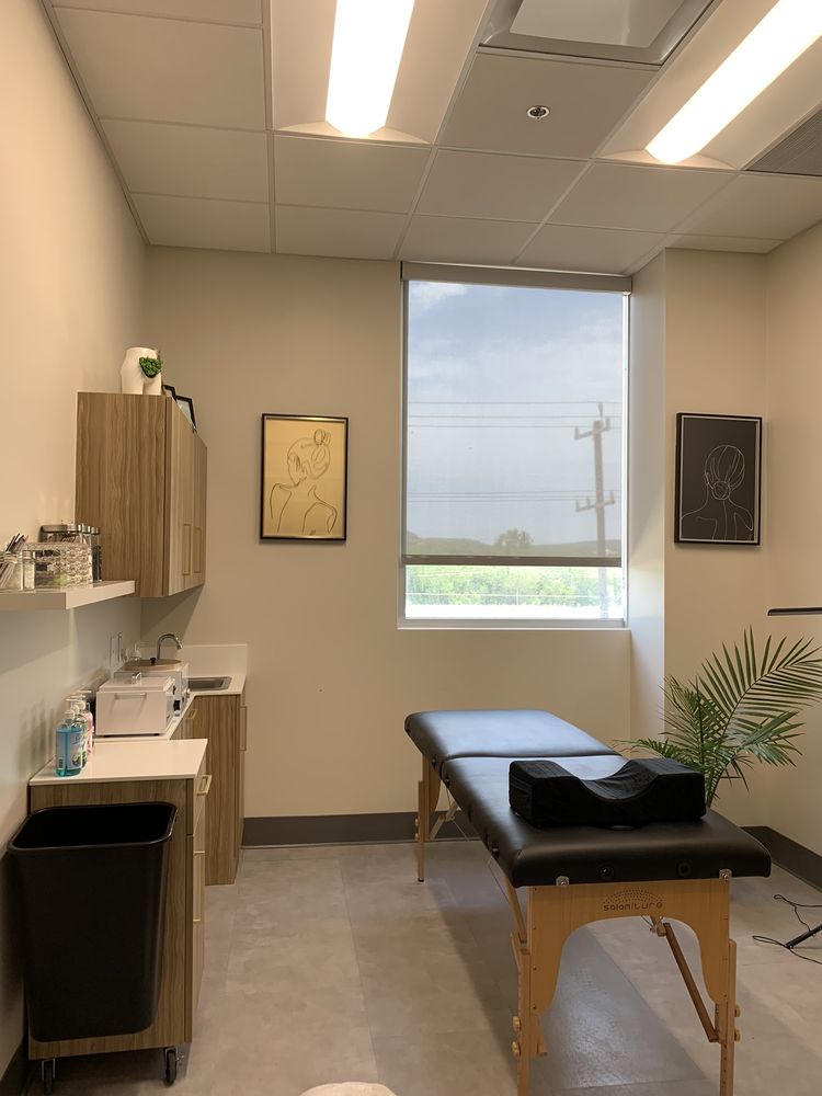 CHIC WAXING 20327 I10, San Antonio, Texas Updated March 2024