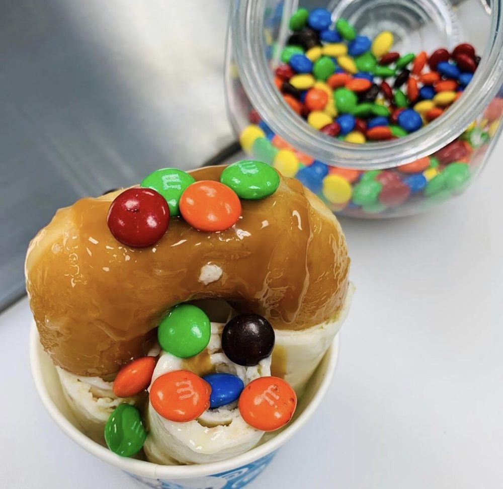 ICEBERG ROLLS 30 Photos & 11 Reviews Ice Cream & Frozen Yogurt