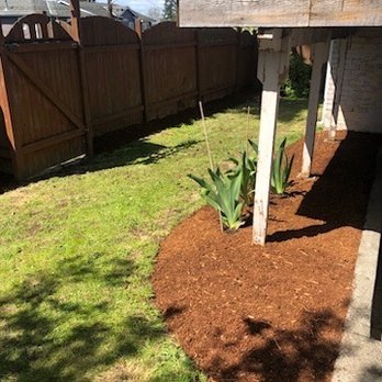 Lito's Quality Garden - Deck area after - Landscaping Near Me Lito's Quality Garden - Deck area after - Landscaping Near Me