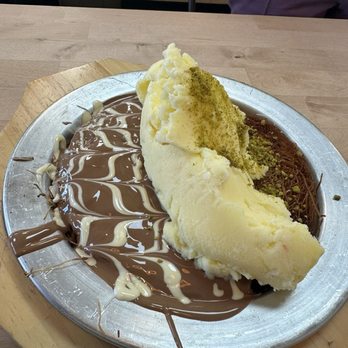 Wowbooza - Dubai Chocolate Kunafa with Booza - Specialty Food Near Me - Duluth, Georgia