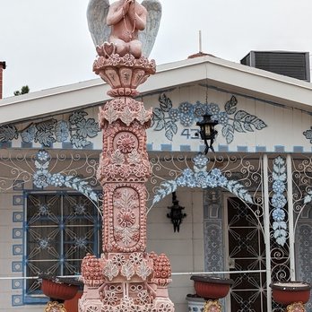 Casa de Azucar - The angels kept watch over him and his wife at all times. - Landmarks & Historical Buildings Near Me - El Paso, Texas