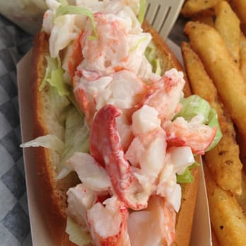Lobster Cooker - Lobster roll... Yum! - Seafood Near Me - Freeport, Maine