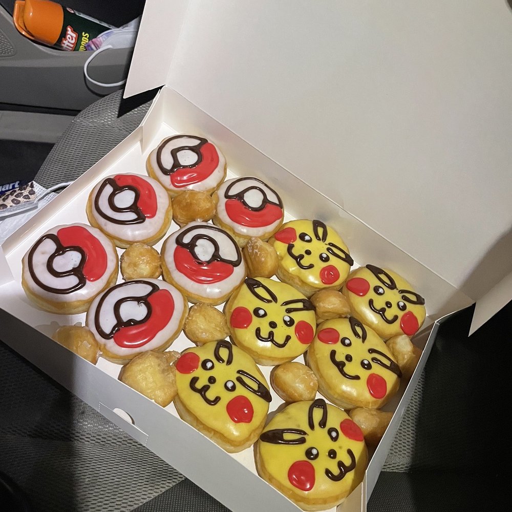 LOVE!!!!! They are the nicest people and always make the most adorable, tasty treats. :) LOVE!!!!! They are the nicest people and always make the most adorable, tasty treats. :)