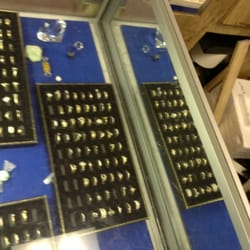 Leahs Jewelry & Pawn