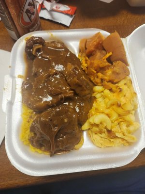 Eloise & Earnestine Soul Food by null