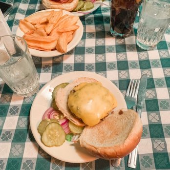 J.G. Melon - Bacon Cheeseburger, Cottage Fried Potatoes, Cheeseburger - American Near Me - New York, New York J.G. Melon - Bacon Cheeseburger, Cottage Fried Potatoes, Cheeseburger - American Near Me - New York, New York