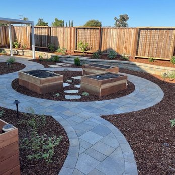 All One Landscape - Take a look at those garden boxes built to fit that circle... - Landscaping Near Me All One Landscape - Take a look at those garden boxes built to fit that circle... - Landscaping Near Me