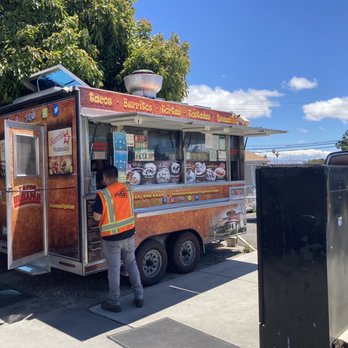 Tacos Uruapan - Truck and refrigerator with cold drinks. - Mexican Near Me - Hayward, California Tacos Uruapan - Truck and refrigerator with cold drinks. - Mexican Near Me - Hayward, California