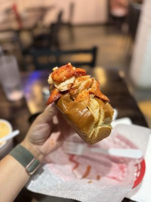 Lobstah On A Roll by null