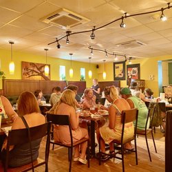Sunrise Diner - Beautiful but small dining room.