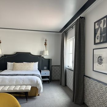 Hotel Californian - Bed - Hotels Near Me - Santa Barbara, California Hotel Californian - Bed - Hotels Near Me - Santa Barbara, California