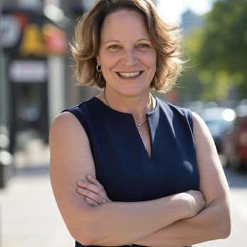 Christie Peyton - City2City Living - Real Estate Agents Near Me Christie Peyton - City2City Living - Real Estate Agents Near Me