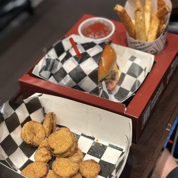 Movie Tavern Exton - Fried pickles, cheeseburger and fries - Cinema Near Me - Exton, Pennsylvania Movie Tavern Exton - Fried pickles, cheeseburger and fries - Cinema Near Me - Exton, Pennsylvania