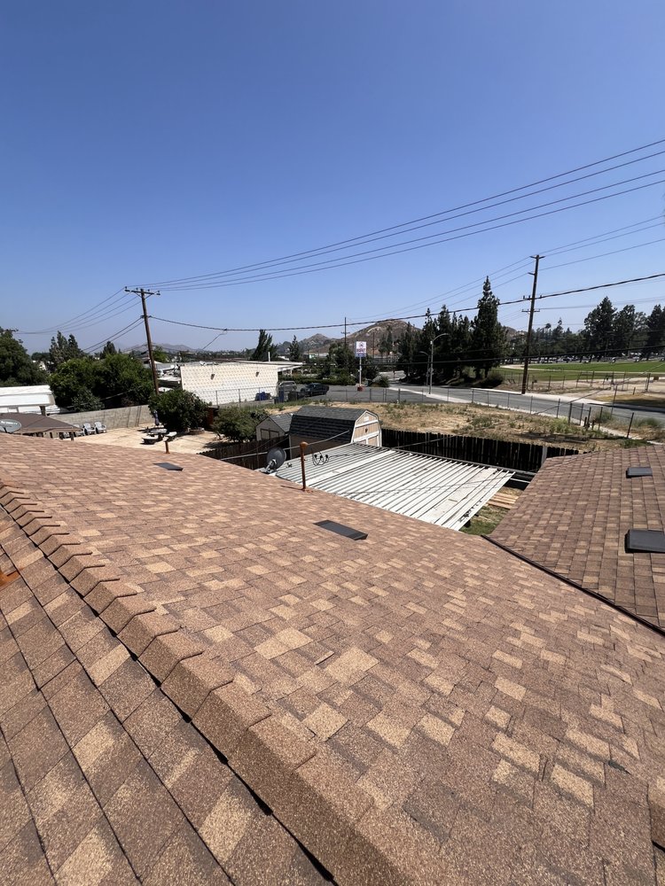 Slide of J & R Elite Roofing