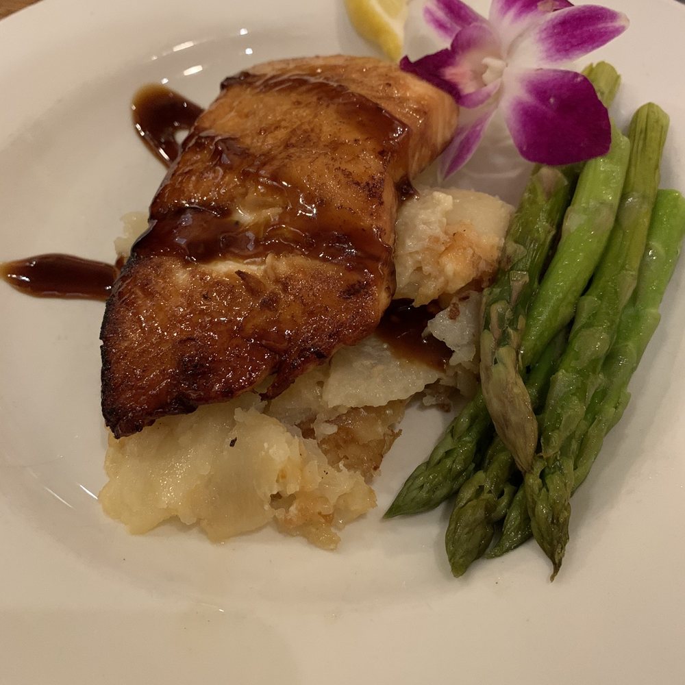 Corkscrew Saloon - Salmon - Seafood Near Me - Medina, Ohio