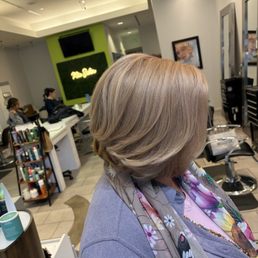 The result of our collaboration was a precision cut with the angles and softness that I loved! The result of our collaboration was a precision cut with the angles and softness that I loved!