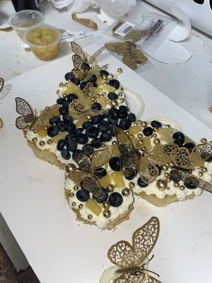 Custom Cake Design - Here at Dayahna’s Delights, we offer custom design cakes, cupcakes, and desserts! Custom Cake Design - Here at Dayahna’s Delights, we offer custom design cakes, cupcakes, and desserts!
