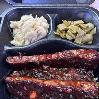 Yo Chef Surf & Turf Smokehouse - Barbecue ribs, green beans and homemade mashed potatoes. Chefs kiss! - Seafood Near Me - Birmingham, Alabama Yo Chef Surf & Turf Smokehouse - Barbecue ribs, green beans and homemade mashed potatoes. Chefs kiss! - Seafood Near Me - Birmingham, Alabama