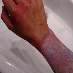 The Color Run - Doen some scrubben'. Färgen försvinner inte helt :P