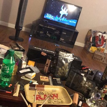 Smokey Smoke Shop - Tobacco Shops Near Me - Whittier, California