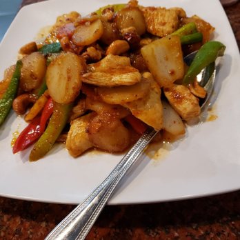 Thippawan Thai Restaurant - Cashew Nut with Chicken - Thai Near Me - Rancho Cucamonga, California Thippawan Thai Restaurant - Cashew Nut with Chicken - Thai Near Me - Rancho Cucamonga, California
