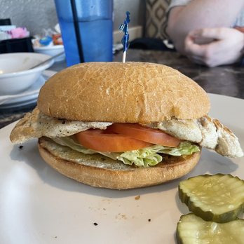 Sweet Basil Cafe - American Near Me - Peoria, Illinois