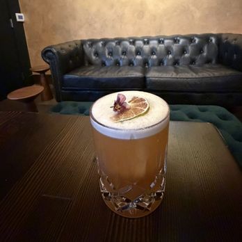 Lemon & Olive - OAXACAN HARVEST mezcal, chai spiced syrup, applejack, apple juice, rosemary agave, anise spritz - Tapas/Small Plates Near Me - Eugene, Oregon