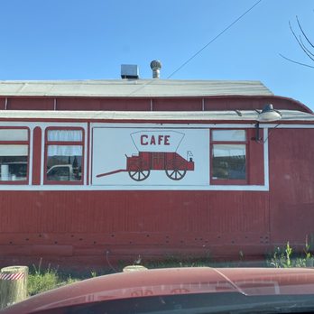 The Red Wagon Cafe - The Red Wagon Cafe outside - Comfort Food Near Me - Shafter, California