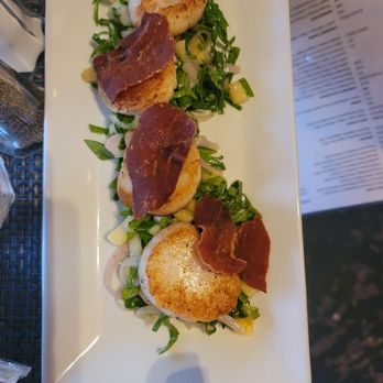 The Sunset Restaurant - Scallops - New American Near Me - Malibu, California The Sunset Restaurant - Scallops - New American Near Me - Malibu, California