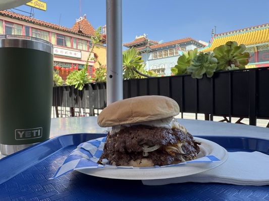 Goldburger Chinatown by null