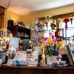 Jillian's Corner Cottage Gift Store