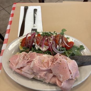La Pergoletta - Panino Prosciutto Cotto , stracchino, Cherry Tomato, Evo Oil and Balsamic - Italian Near Me - Los Angeles, California La Pergoletta - Panino Prosciutto Cotto , stracchino, Cherry Tomato, Evo Oil and Balsamic - Italian Near Me - Los Angeles, California