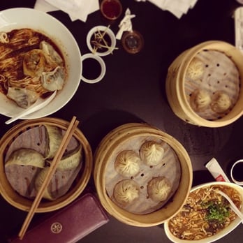 Ding Tai Fung - XLB. Vegetarian Won Tons w/spicy noodles. Vegetarian Dumplings. - Shanghainese Near Me - Pyrmont, NSW Ding Tai Fung - XLB. Vegetarian Won Tons w/spicy noodles. Vegetarian Dumplings. - Shanghainese Near Me - Pyrmont, NSW