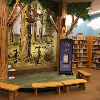 BARNES & NOBLE BOOKSELLERS - Updated July 2025 - 32 Photos & 25 Reviews