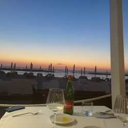 Seasons restaurant & lounge bar
