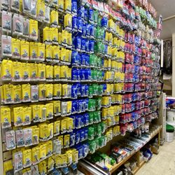 Royal Hardware - Screws/fasteners