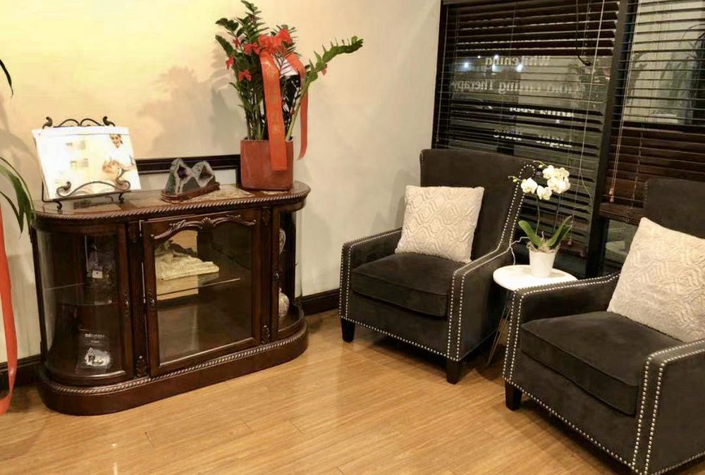 Fiona Beauty Spa Logo
