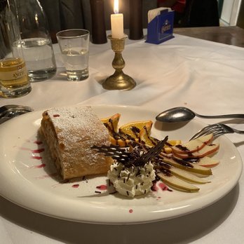 Zauner Grillrestaurant-Seewirt - Strudel - Austrian Near Me - Hallstatt, 4 Zauner Grillrestaurant-Seewirt - Strudel - Austrian Near Me - Hallstatt, 4