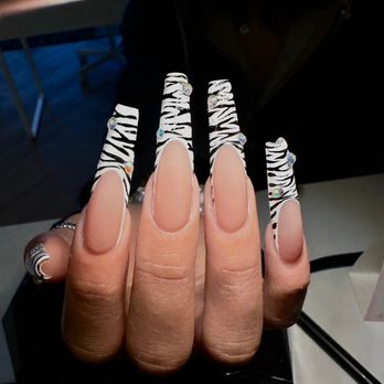 22 Shades - Nail design - Nail Salons Near Me - Lynnwood, Washington