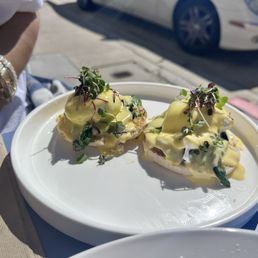 Eggs Benedict Eggs Benedict