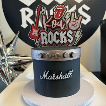 The Crimson Cake - Guitar amp cake for "One Rocks" birthday theme - Custom Cakes Near Me - Oceanside, California The Crimson Cake - Guitar amp cake for "One Rocks" birthday theme - Custom Cakes Near Me - Oceanside, California