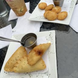 Mini Arepas Queso Trio empanadas Mini Arepas Queso Trio empanadas