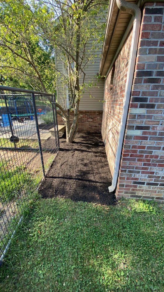 Emberton Landscapes - tree service in Greenwood, IN