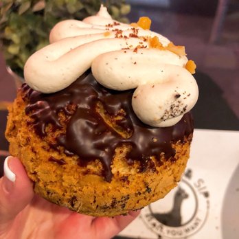 Bibble & Sip - Halzelnut cream puff - Coffee & Tea Near Me - New York, New York