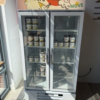 Authors Ice Creams & Coffee - Pints 2 - Ice Cream & Frozen Yogurt Near Me - Ashburn, Virginia