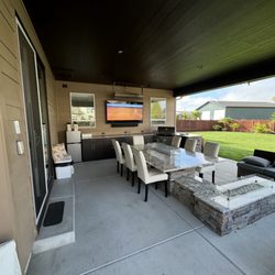 Knox Contracting - 75" Samsung Terrace TV paired with Samsung Terrace sound bar.