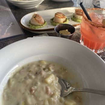 Moonshadows - Clam chowder and scallops - Seafood Near Me - Malibu, California Moonshadows - Clam chowder and scallops - Seafood Near Me - Malibu, California