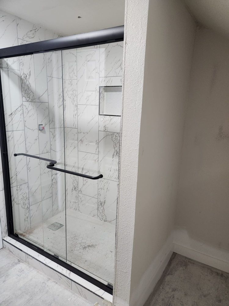 Slide of Rdr roofing & General contractor