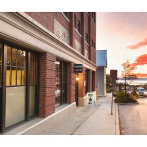 MAGIC MANN - Updated December 2025 - 21 Essex Way, Essex Junction