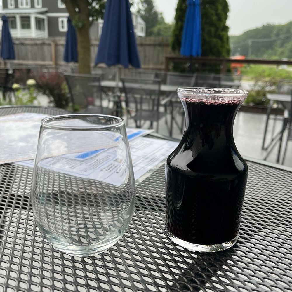 Union Pier Social - Joel Wagner Wine - Conundrum - Desserts Near Me - Union Pier, Michigan